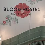 Bloom Bar & Garden 旅馆