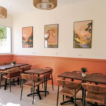 Bloom Bar & Garden בורדו