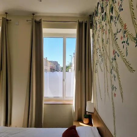 Bloom Bar & Garden Hostel *