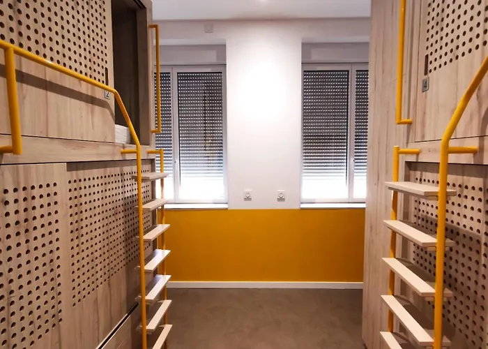 Hostel Bloom Bar&garden Bordeaux