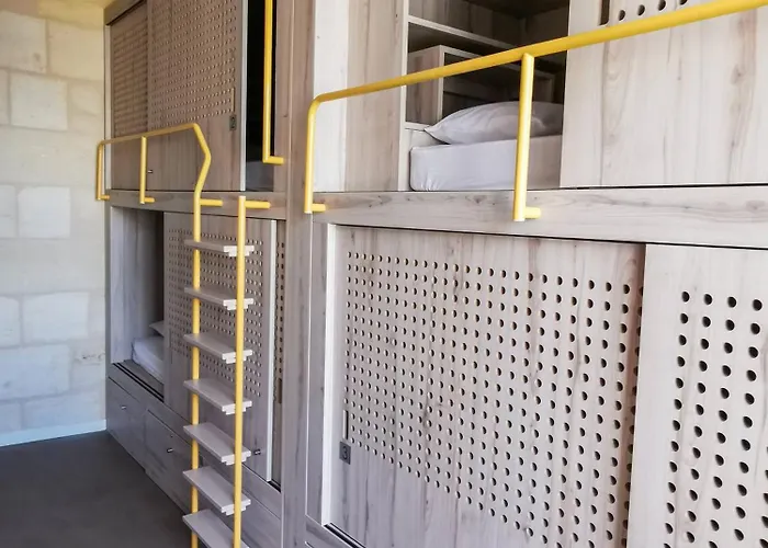 Bloom Bar & Garden Hostel