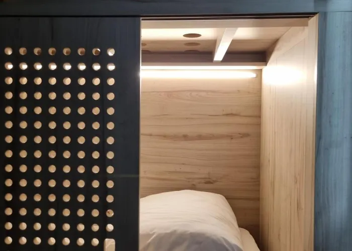 Bloom Bar&garden Hostel *