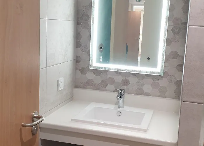 Bloom Bar & Garden Hostel