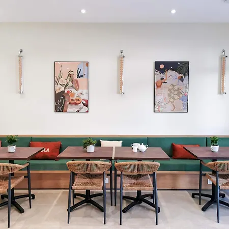 Bloom Bar & Garden 보르도